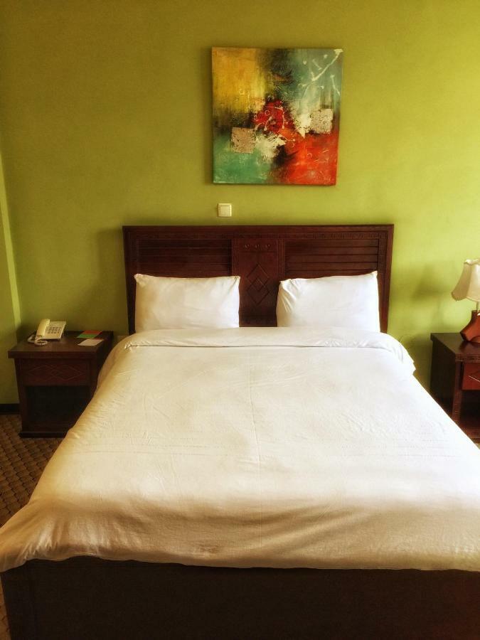 Top Ten Hotel 아디스아바바 외부 사진